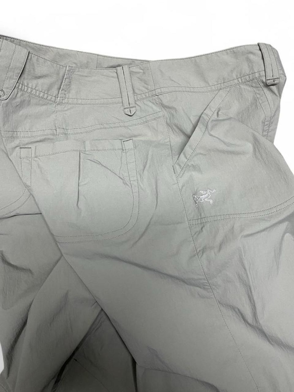 Y2K Arc’teryx grey multi pocket hiking shorts